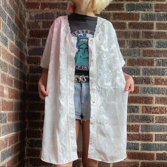 super cute VINTAGE nightgown - Picture 2 of 4